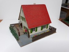 Modelleisenbahn, H0, DDR, Auhagen, Modell 1/08, Siedlung, 1 von 3 Häusern