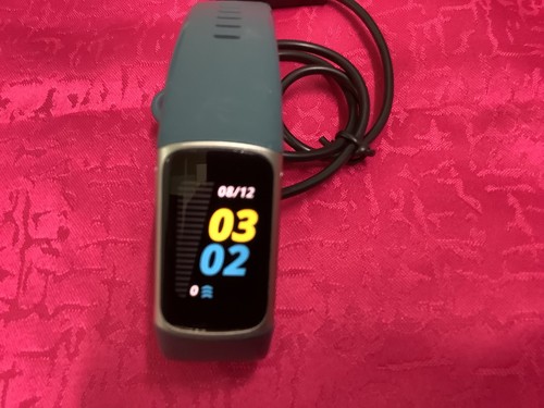 Fitbit charge 5 - ,