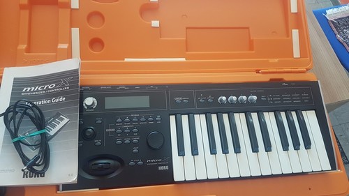 Korg micro top synthi guter - top,