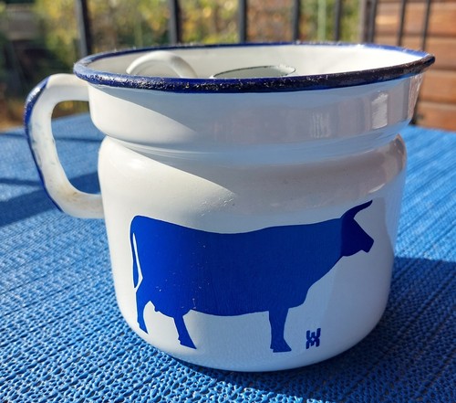 Weißer emaille milchtopf mit - ,