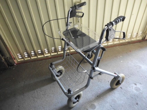 Rollator gebraucht mit