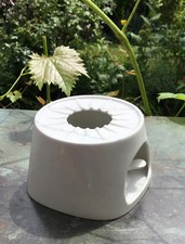 KPM Berlin Stövchen Urbino weiß Trude Petri mit Pfännchen Porzellan 1. Wahl