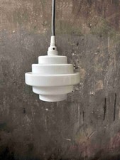 Kleine Hängelampe aus opalweißem Glas – Bauhaus ArtDeco Vintage Lampe Design