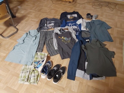 Kleiderpaket für junge - ,