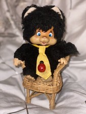 MONCHHICHI Freund Kätzchen NYAMY Monchichi Katze + Möbelstück Rarität Nyami w206