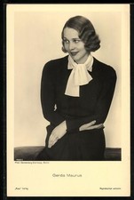 Ansichtskarte SchauspielerIn Gerda Maurus mit weißem Schal 
