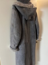 Lammfellmantel Gr.40 Gr.L silber grau lang Kapuze 