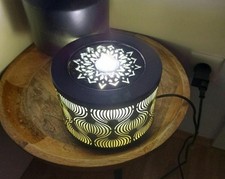 Kleiner Wasserbrunnen schwarz