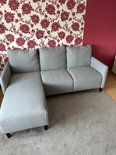 Kleines, modernes Sofa in L-Form