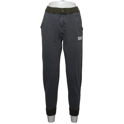 Abercrombie fitch - &,