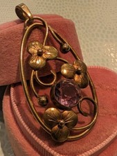 Handmade women pendant 800