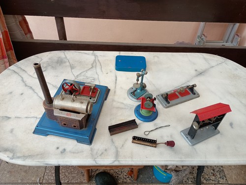 Alte dampfmaschine mit - alte,