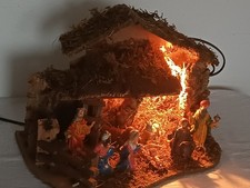 Weihnachtskrippe,Echtholz,mit Krippenfiguren & Beleuchtung!