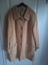 Hochwertiger Wollmantel mit