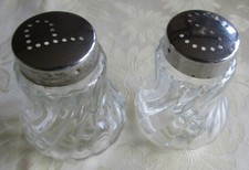 Salz - und Pfefferstreuer