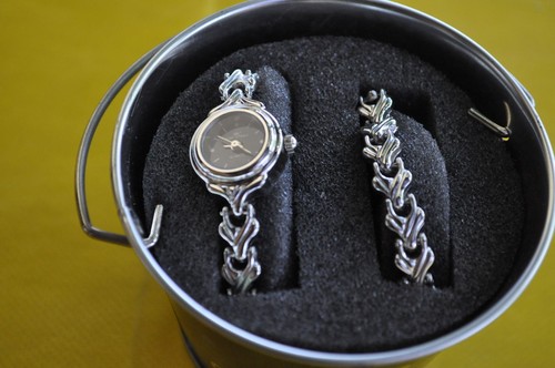 Schmuckset armbanduhr und - schmuckset,