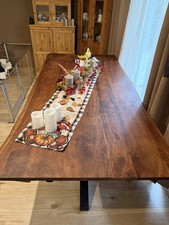 Esstisch Baumkante Massiv Akazie Nougat, 200(300) X 100 cm mit 2 Ansteckplatten