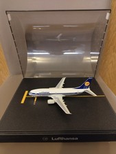 Lufthansa Modell Edition Boeing 737-300, 1:200 Flugzeugmodell, D-ABXB