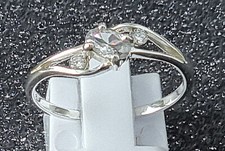 massiv Sterling Silber 925 Ring zierlich feminin mit 3 Zirkonias auch vergoldet