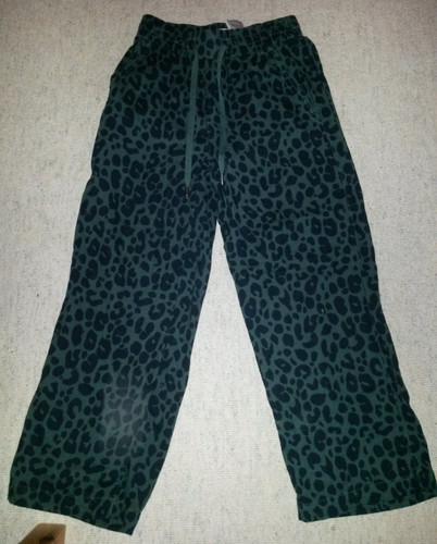 Dunkelgrüne jogger mit - jogger,