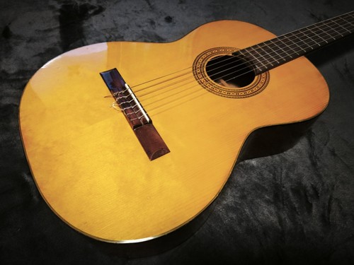 Alte gitarre konzertgitarre - gitarre,