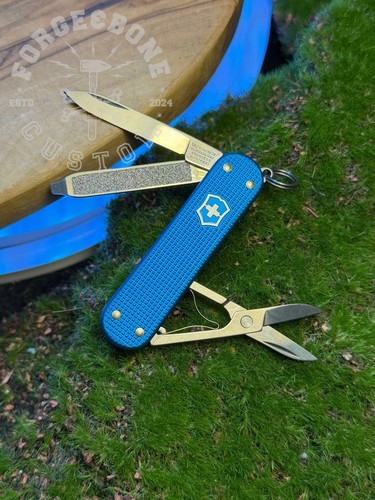 Victorinox classic alox - sd,