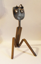 Metall Skulptur Plastik Bronze Sitzender Junge um 1970 Pop Art signiert HN