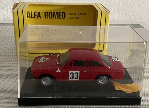 Alfa romeo giulia gta - 1:43,