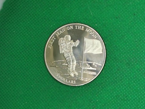 Lot 266 liberia 5 - ,, dollars