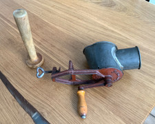 FISCHER original Nr. 1338 - Metall  Vintage alte Reibe mit Handkurbel - DEKO