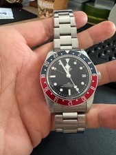 TUDOR schwarzes Zifferblatt