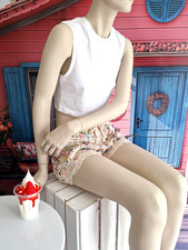 Stylische kurze Damen Hose aus