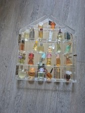 Setzkasten acryl verschließbar mit 26 Parfümfläschchen