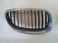 ORIGINAL BMW 5ER E60 E61 FRONTGRILL NIERE VORN RECHTS 7065702