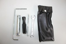 Bordwerkzeug Suzuki UH200 Bj. 2010 Werkzeug Tool Assy