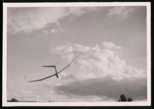 Fotografie Modell-Segelflug, Segelflugzeug am Himmel 
