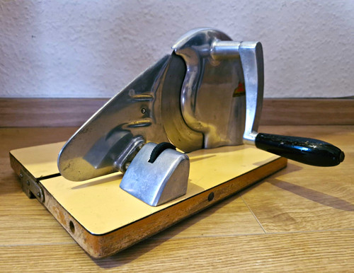 Ddr allesschneider mit kurbel - mit,