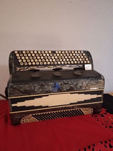 Akkordeon hlavacek 120 - akkordeon, f.