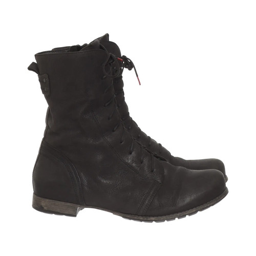 Think schnürstiefel - think!,,