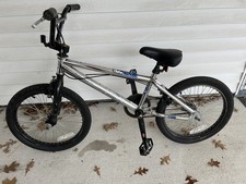 2010 20" Haro F3 BMX