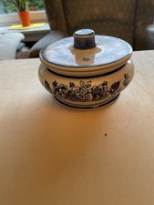 Keramikdose der Marke Delft