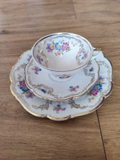 Vintage Bavaria Porzellan Trio Tasse Untertasse Teller – Blumen Goldrand