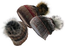 Strickmütze mit Bommel in 3