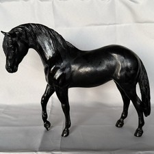 Breyer Traditional No.64 Black Foundation Stallion Schwarzer Hengst