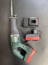 Metabo Säbelsäge ASE 18 Säge mit 2 Stück li- Power 20 Akku und Ladegerät AC 30 +