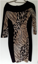 Schwarzes Damenkleid mit Leopardenmuster, Marke = Frank Lyman, Größe = 42