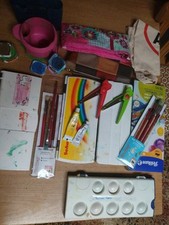 Malfarben, Wasserfarben, Scheren, Pinsel