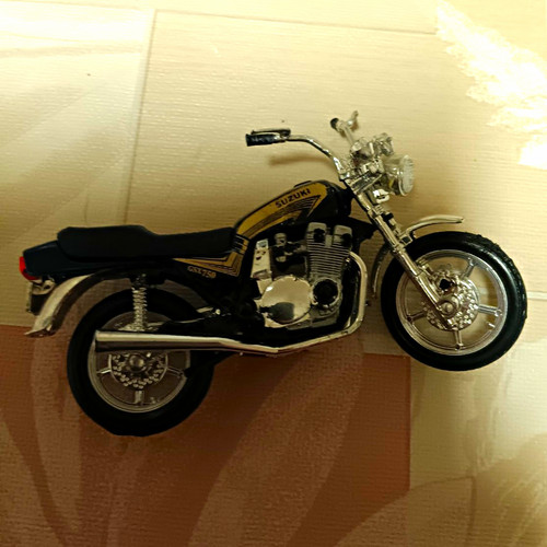 Suzuki gsx 750 - motorrad, modell