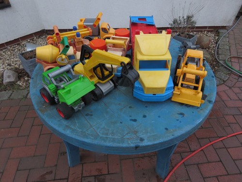 Sandkasten fahrzeuge autos - sandkasten,