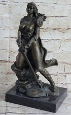 Europäische Bronzefigur